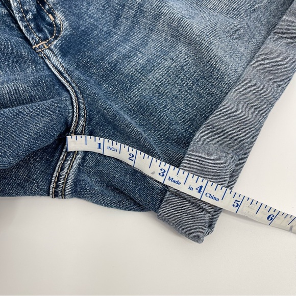 Silver Jeans Boyfriend Jean Shorts Curvy Chic Effortless Americana Backyard BBQ - Picture 6 of 11